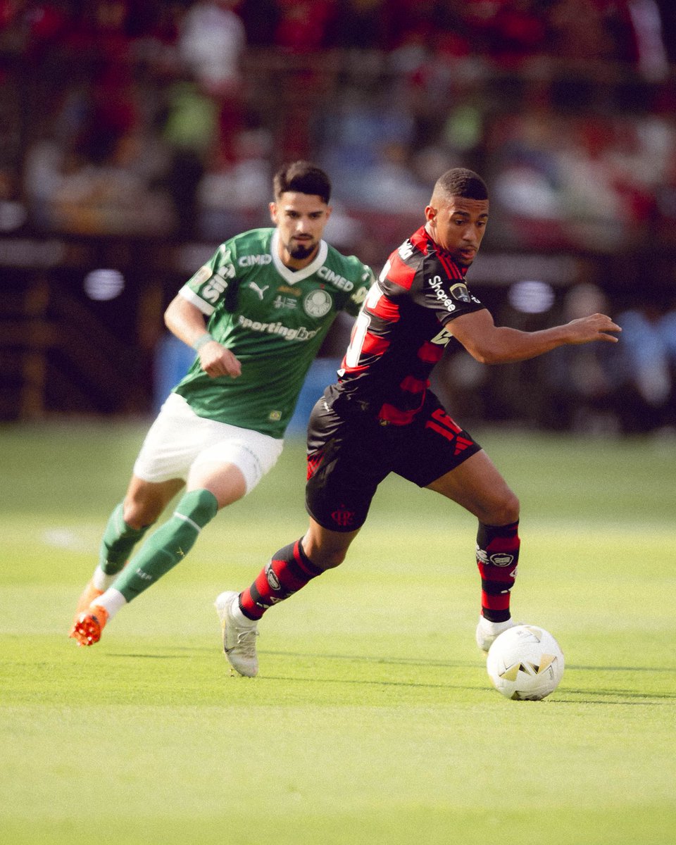 Noite de Copa tweet media