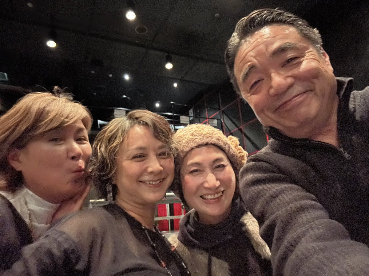 tkariya's tweet image. 11/27 バブルガムブラザーズ
名古屋公演🎶

私とタメ年ながら、古希を迎えたコンちゃんはガンを克服してすっかり元気になった✌️
トムは相変わらずのブラックジョーク連発、渋さを増した歌声で観客を魅了🎤

会場に集まったファンも高齢化してるが、昔からの友人達と再会出来るのは、
とても嬉しい😃