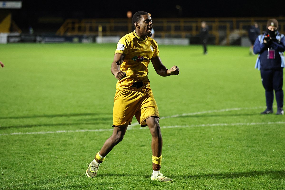 suttonunited's tweet image. With us every step of the way 💛

Thank you for your support today; onto two big cup ties back at home 🔜