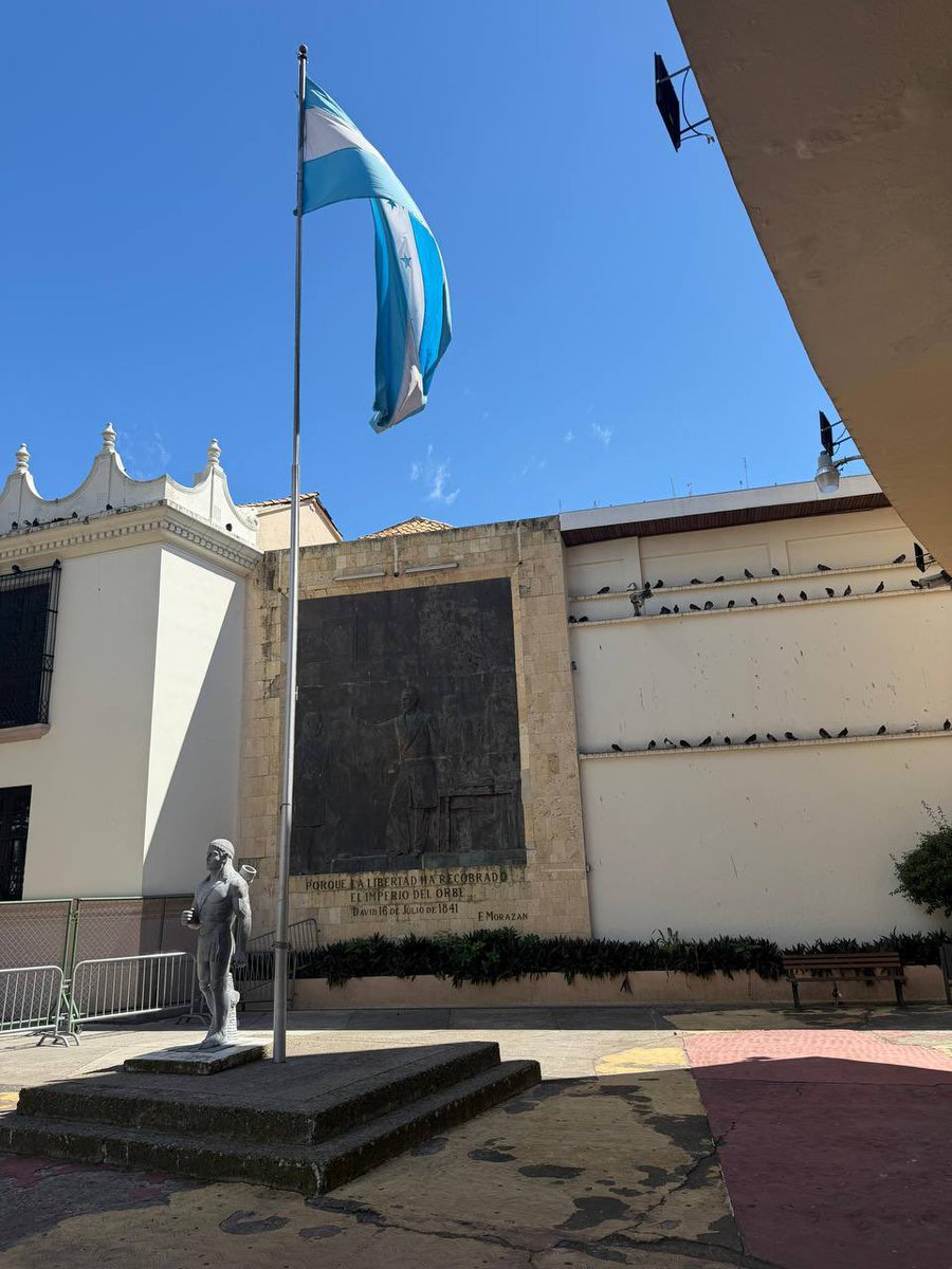 En representación del <a href="/PTnacionalMX/">Partido del Trabajo México</a> , nos encontramos en Honduras participando como Observadores Internacionales Electorales <a href="/CneHonduras/">CNE_HONDURAS</a>  . Mañana se celebran las elecciones y estaremos acompañando este importante ejercicio democrático, reafirmando nuestro compromiso con la