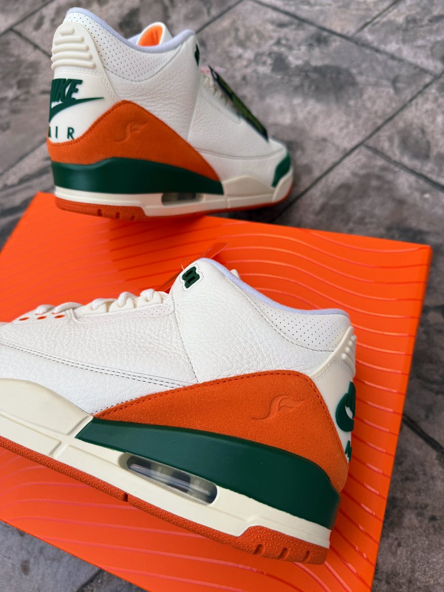 Ovrnundr's tweet photo. SoleFly x Air Jordan 3 "Fruits Of Our Labor" 🍊

• $225
• December 2nd (raffle opens) 

📷 @DamianPhk https://t.co/35qJinXN1X