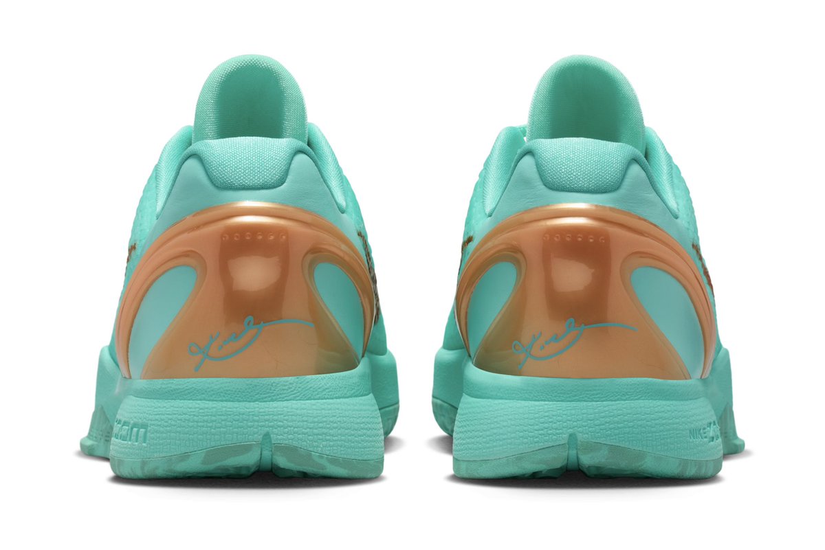 SoleRetriever's tweet photo. OFFICIAL LOOK: Nike Kobe 6 Protro Jalen Brunson “Statue of Liberty” PE 🗽 @jalenbrunson1 

🗓️ Holiday 2025
📝 IQ5774-300
💵 $190 https://t.co/K2ZO0ifks7