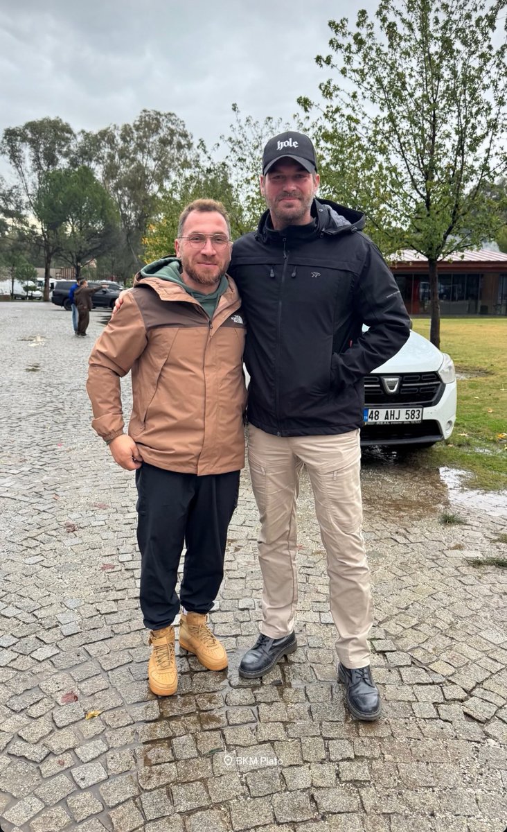 kivanc_kosovo's tweet image. new | kıvanç tatlıtuğ and enes emre turan in behind the scenes of organize işler in köyceğiz 🇹🇷 

#kıvançtatlıtuğ #organizeişler