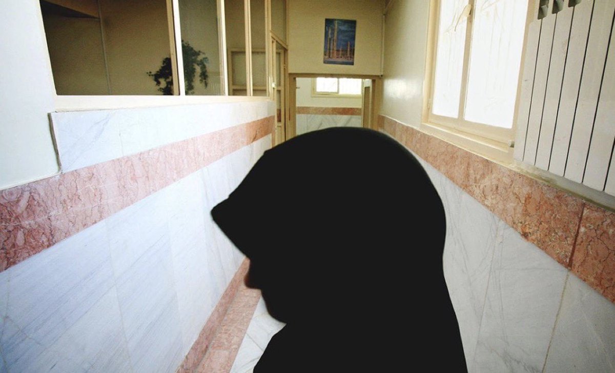 BMitraglia's tweet image. Gli ayatollah erano terrorizzati dalle vergini. Sì, terrorizzati. E questo singolo fatto ti dice tutto quello che devi sapere sulla natura del regime iraniano.
Negli anni '80, al culmine delle esecuzioni di massa, ebbe luogo uno dei crimini più oscuri sanciti dallo Stato nella…