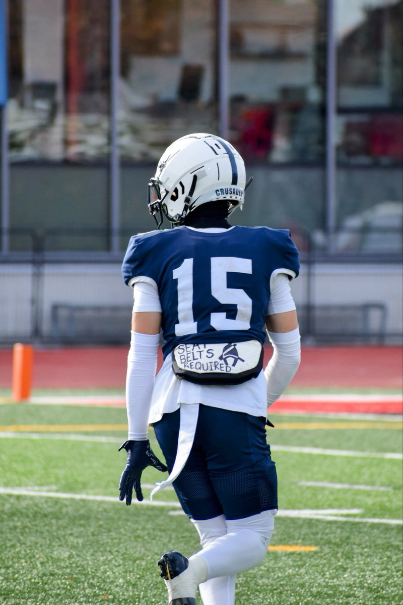 Grade 12 Stats
9 Games played
9 Targets 
8 PBU
10 Tackles
25 yards allowed
Highlight tape➡️ youtu.be/8qzZqH8t4DM?si…