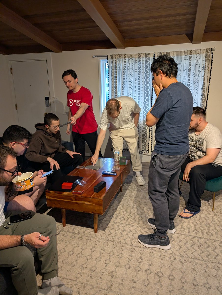 First deck meeting underway (we'll keep you guessing on which one 😏). With a smaller crew for Worlds, it can be tough to manage our time between Draft and Constructed, but we're making it work. Draft starts in 40 minutes!