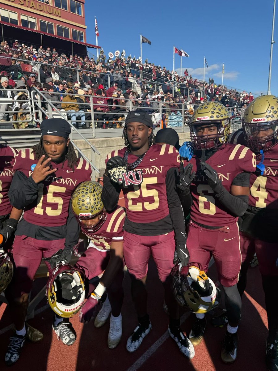 CoachFargo_KUFB's tweet image. Fun to coach these guys. 1-0!!!!

#BearsEat 🐻🔥💯