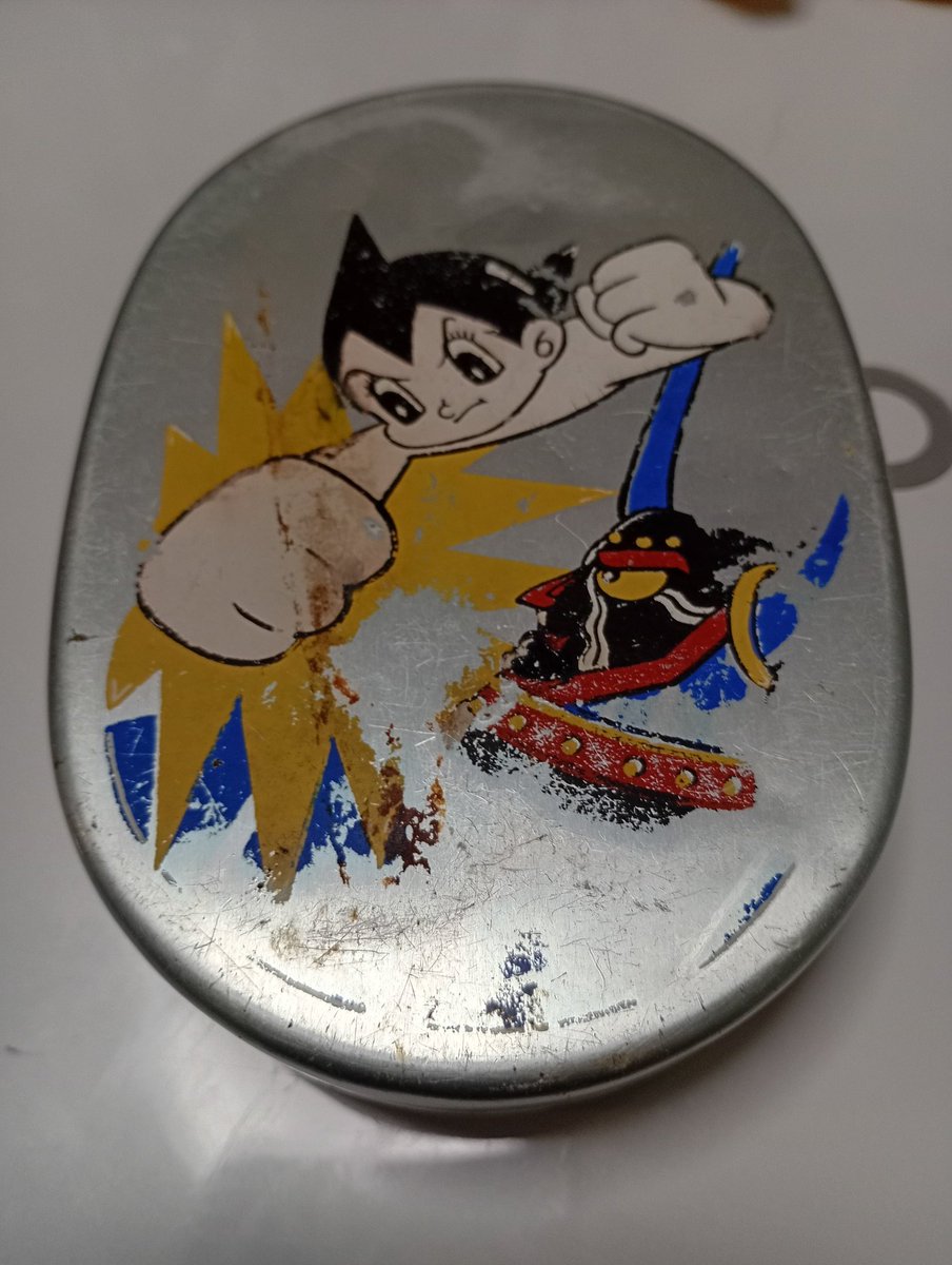 またまたヤバいアルミ弁当箱を保護しました(笑)図柄は消えかかってます