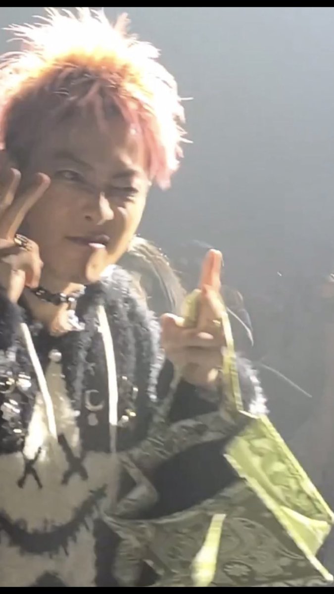 mf0825ts's tweet image. 健くん楽しそうで良かった✨
最終公演お疲れさま💚
 #佐藤健アジアツアー𝙸𝙽バンコク 
 #TENBLANKファンミーティング