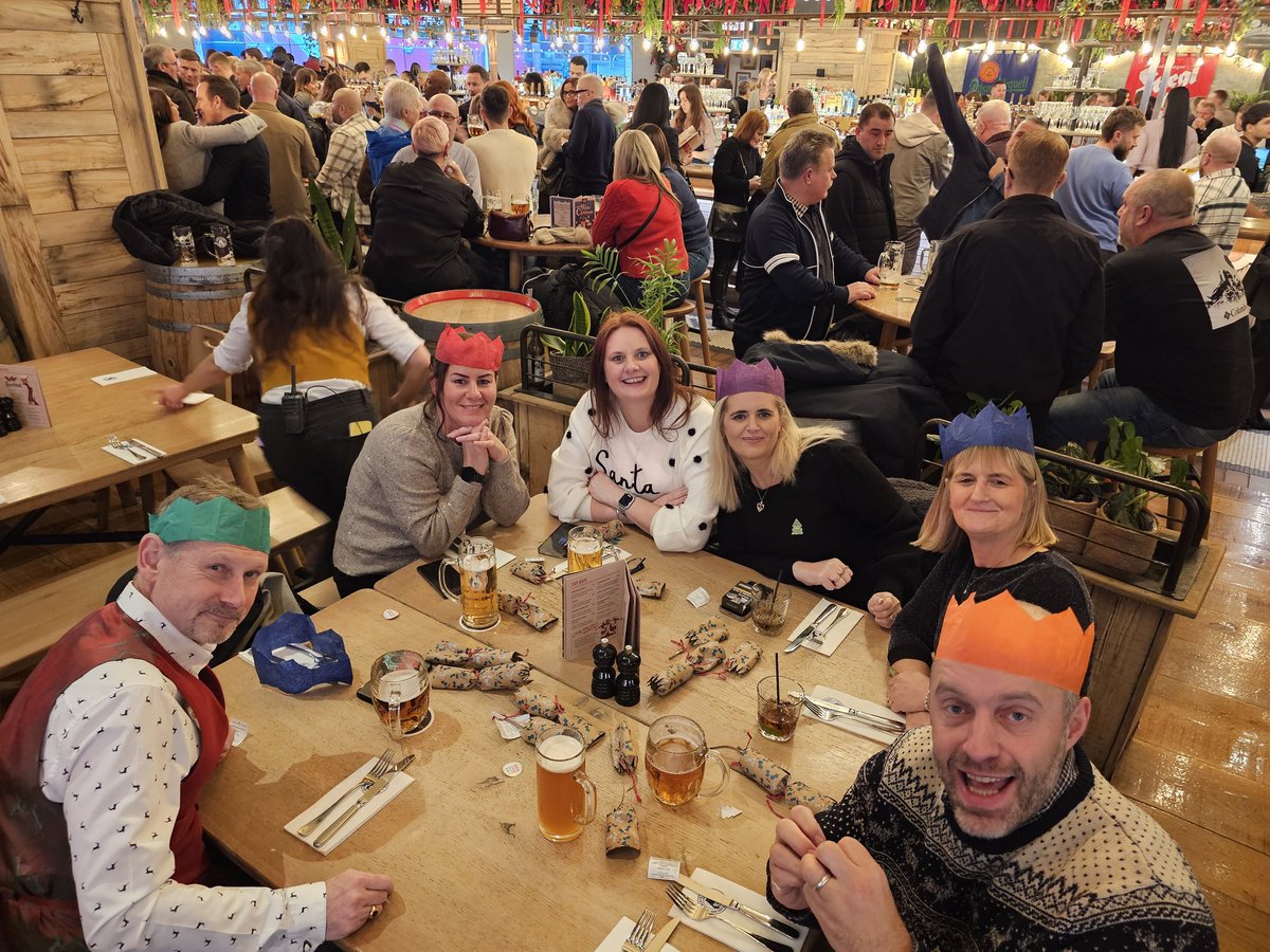 ChartleyLodge7569 tweet media