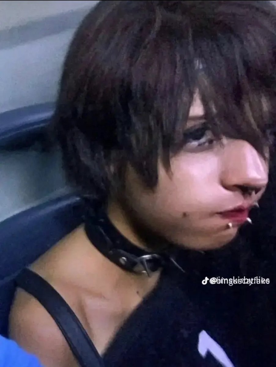 sickkwh0rr3's tweet photo. @night_nilla @Sapriposting De verdad quieres una mina así d fea y catfish? https://t.co/SjHoYD9SX7