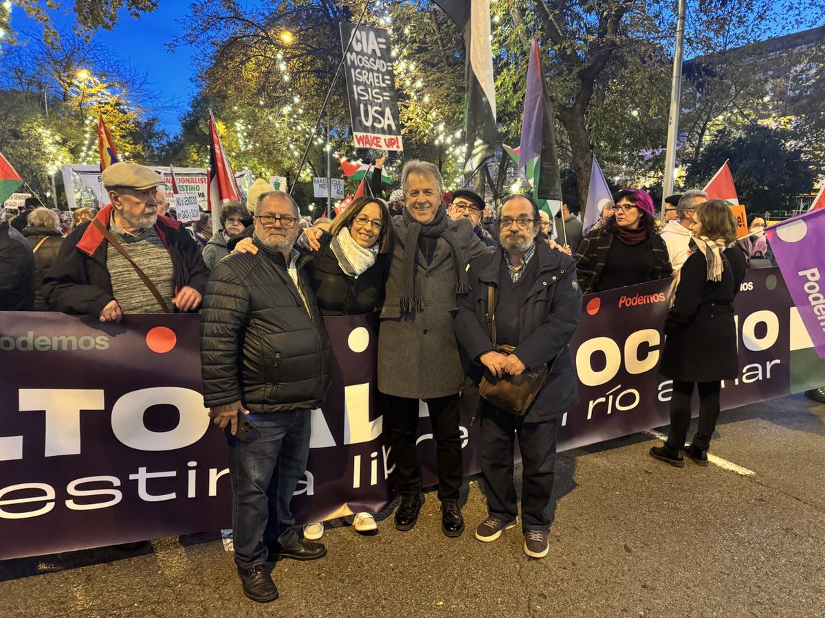 Hoy hemos estado en las calles, en la manifestación por Palestina. 🇵🇸

El genocidio en Gaza NO se ha detenido, y nuestra denuncia TAMPOCO lo hará.

Seguimos señalando la pasividad y la complicidad de los gobiernos europeos, aferrados al falso “proceso de paz” 
#PalestinaLibre