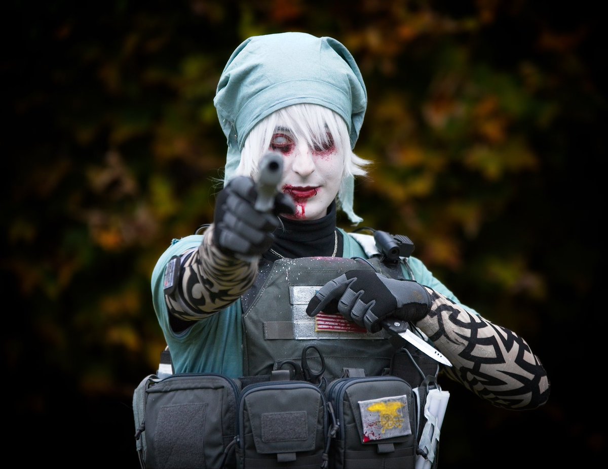 nokkx_x's tweet image. "Just remember: Only two people in the world can get this job done. I'm one of them."
#valkyriecosplay #r6cosplay