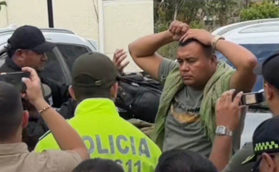 tatoamericano's tweet image. Si este día Gustavo Petro no hubiera ordenado soltarlo, muchos de nuestros soldados y policías estarían vivos, y cerca de pasar navidad con sus familias. Por el contrario, tendrán la Navidad más triste de sus vidas. &quot;Gracias Petro&quot;...