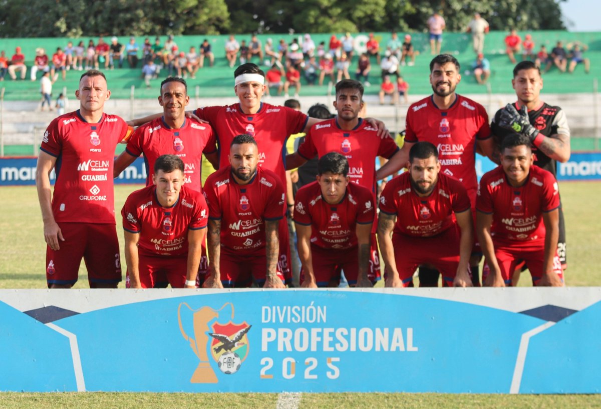 LaRazon_Bolivia's tweet photo. Termina el primer tiempo en Montero, @ClubGuabira (0-1) @gvsanjose_ por la #Liga #Fecha26
📸 APG
#DivisiónProfesional
@LaRazon_Bolivia https://t.co/9PmExKEFnE