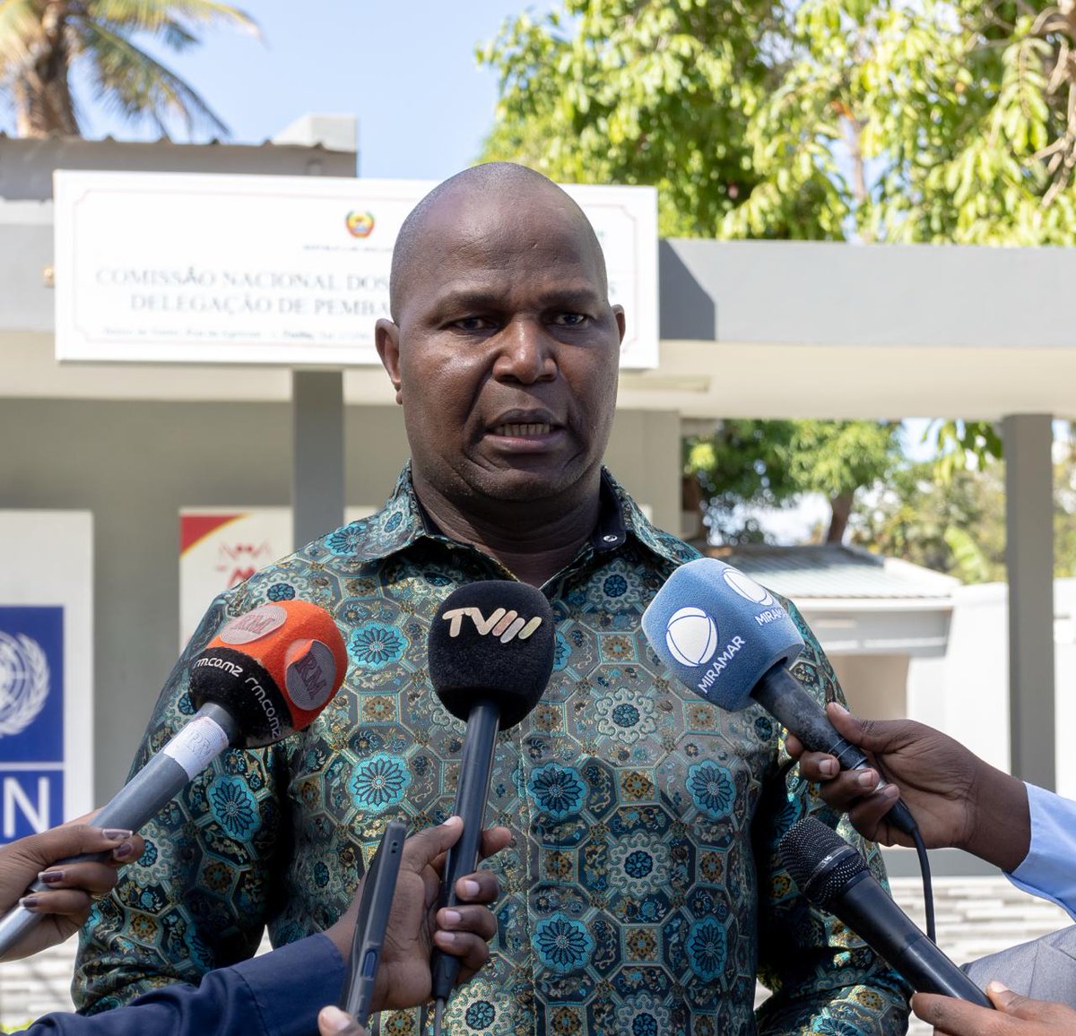 Today, UNDP Mozambique &amp; CNDH welcomed H.E. President Daniel Chapo to the CNDH Provincial Delegation in Pemba.

UNDP’s Samuel Akera reaffirmed our commitment to ensuring human rights remain central to peace &amp; recovery in Cabo Delgado.

Our work, including the new CNDH office