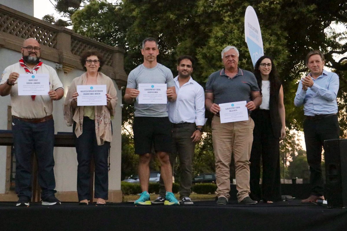 jaimemendezh's tweet photo. Anoche compartimos un brindis de fin de año con representantes de distintas instituciones y agradecimos todo lo que hacen en el distrito #SanMiguel https://t.co/xbH2Pbuf27