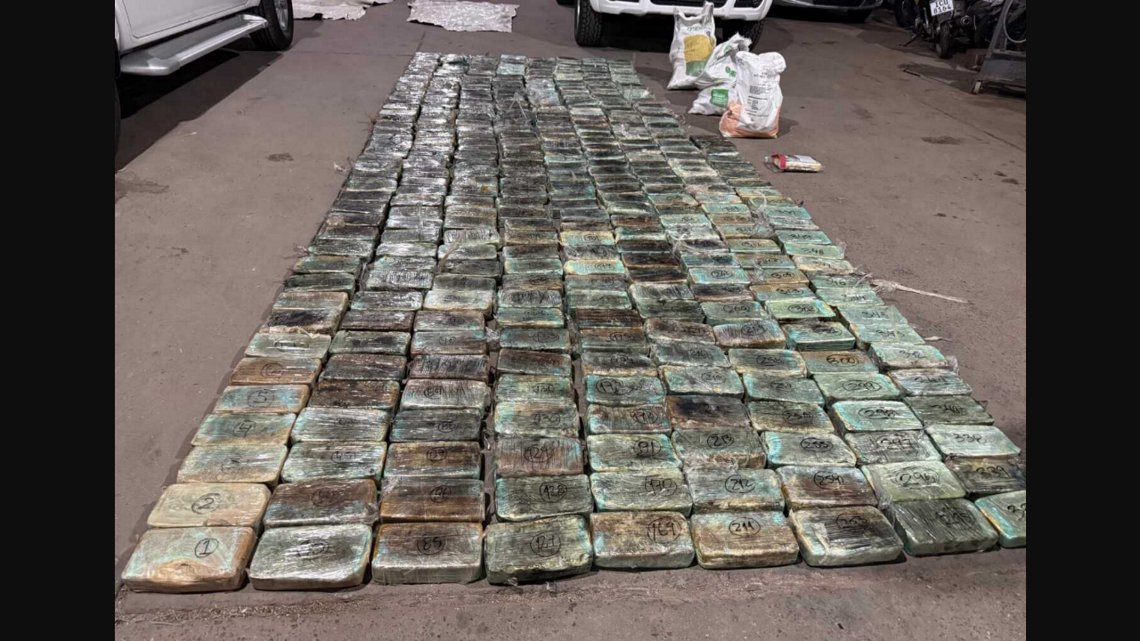 Uruguay: An operation, "Operation Synergy", led by the Dirección General de Represión al Tráfico Ilícito de Drogas (General Directorate of Drug Enforcement) and local police in Paysandú, resulted in the seizure of 414.8 kg of cocaine base paste.

This significant bust occurred