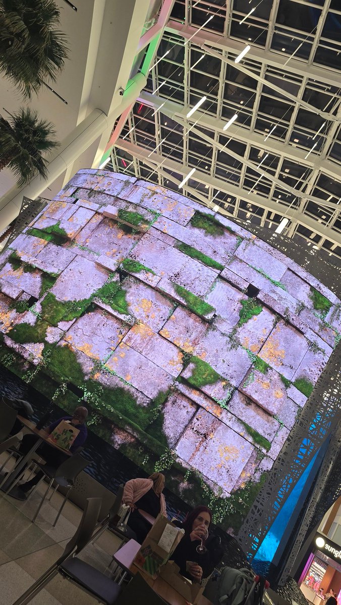 Two weeks of Orlando's finest and IAAPA and it's time to return to blighty, before another park trip for New Years.

Closed season? What's a closed season?