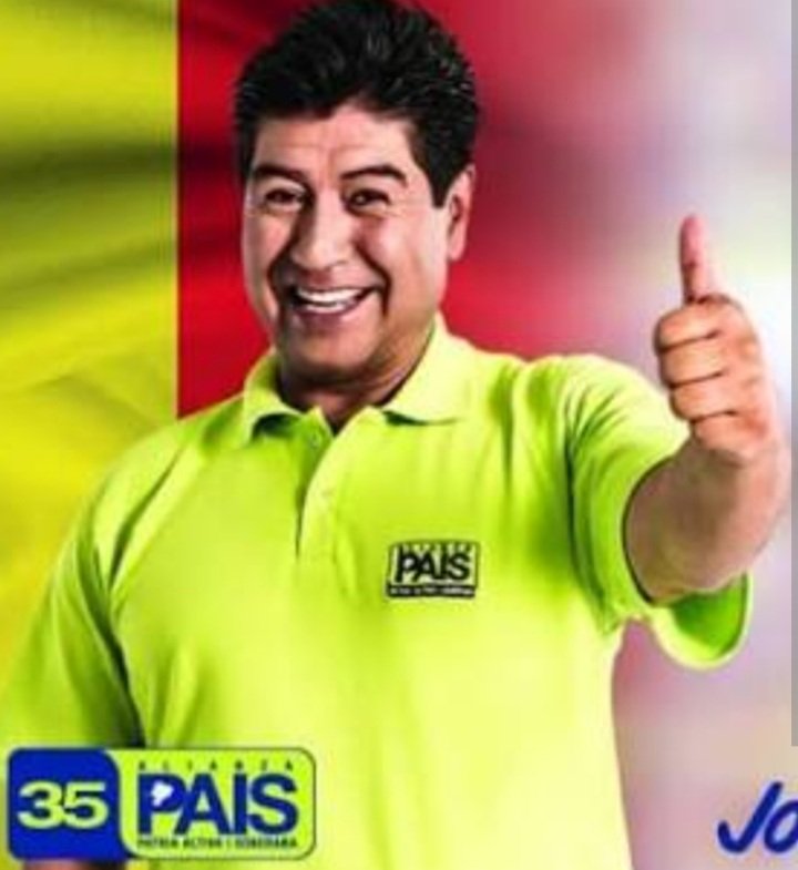 Daniel Noboa, mucho cuidado con esta nueva cucaracha...si perdiste la consulta fue precisamente por rodearte de correanos. Este personaje hizo su agosto en la época robada, consiguiendo más de 50 radiofrecuencias. Luego de alcalde, hizo millonario a su hjio. Mucho cuidado