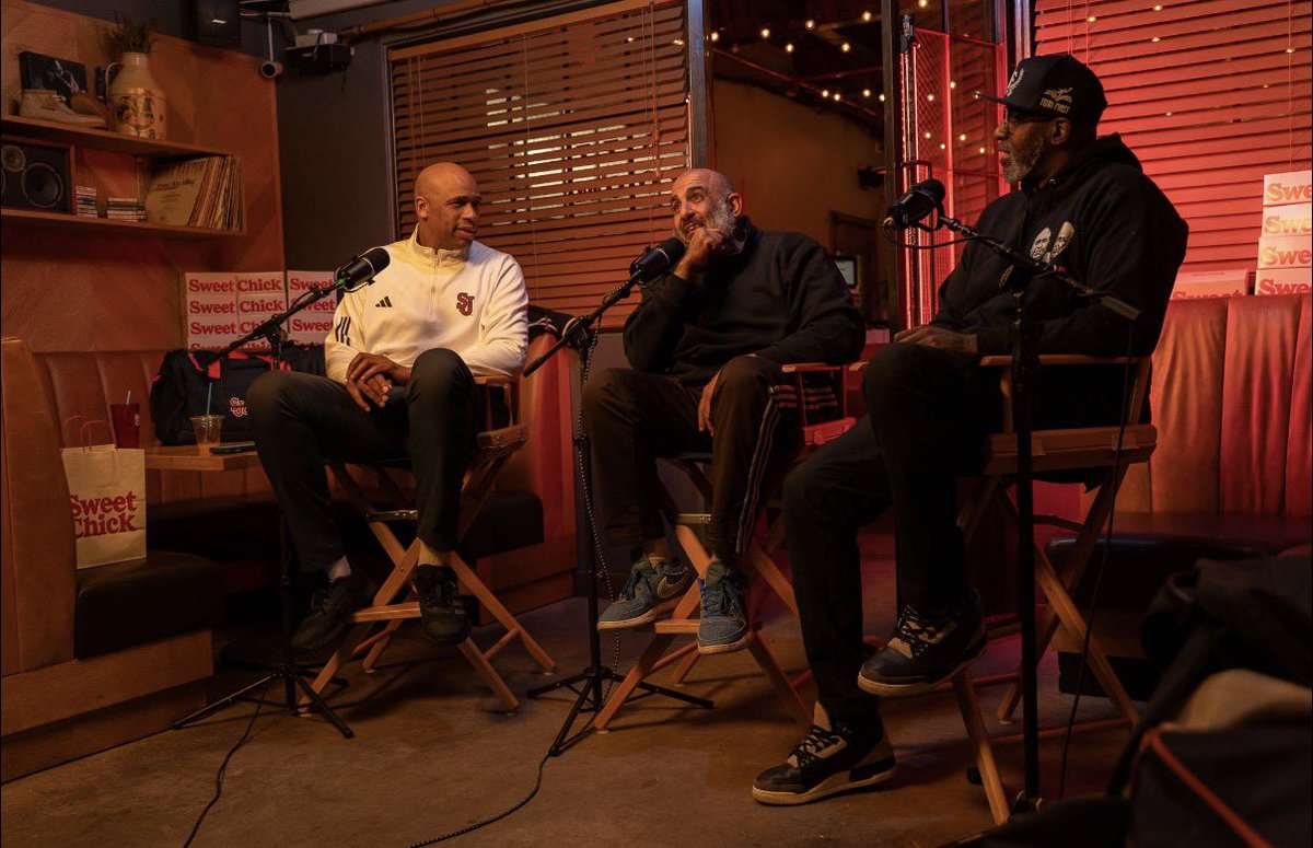 TheStorm_NYC's tweet photo. 🚨we had a great time having George the Messiah on The Storm🔥🎙️Lots of laughs, lots of NYC hoops Nostalgia talk. Of course Ty had to let em know he’d buss his ass 1v1😂
George is a real one, much luv! 💯

Episode premiers this Wends! 📲

#thestrormpodcast #NYC #cuture https://t.co/Ky22bFH3dx