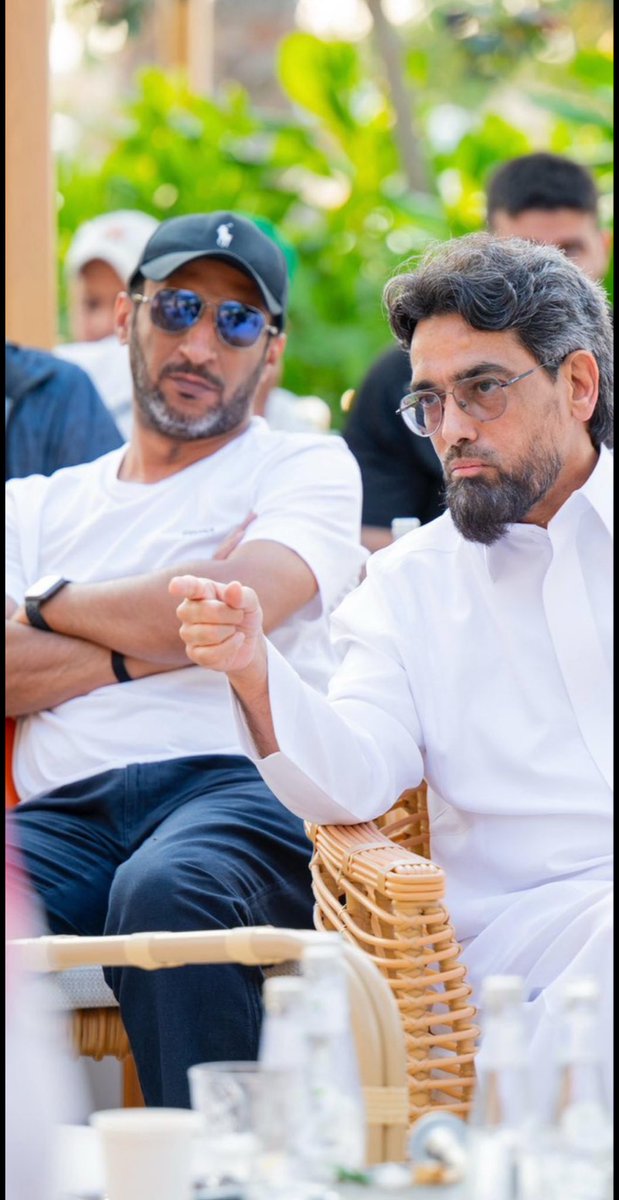 هذا ماهو اللي تم اقالته من الاتحاد السعودي لكرة القدم ويش جايبه هنا