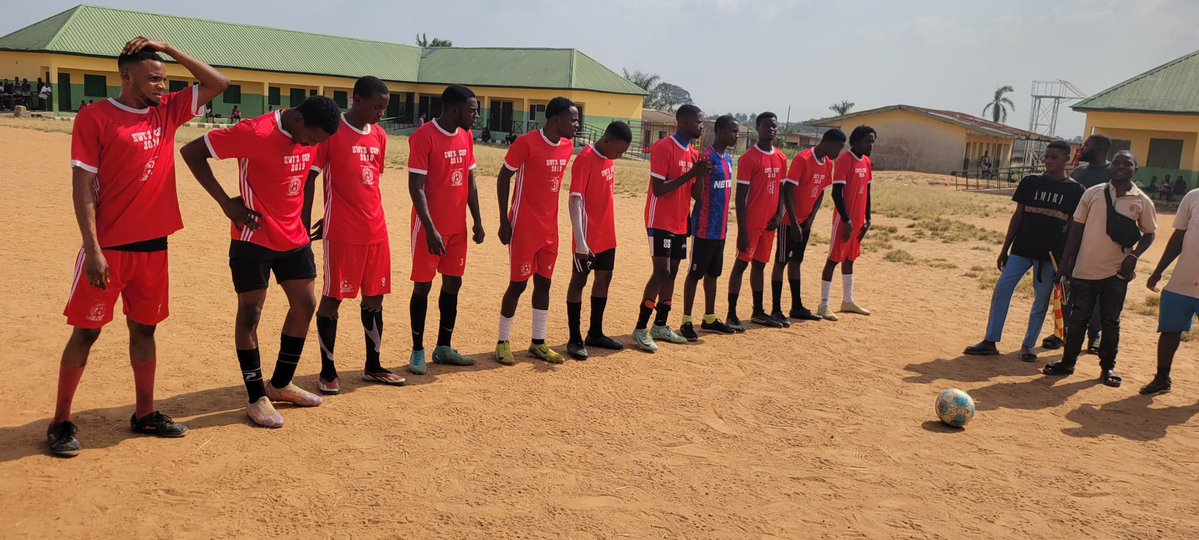 TKELECTRIC77341's tweet image. LSHA UPDATE ⚡️ 🇳🇬

After a close contest btw Oke Ijebu &amp;amp; Odo Ayedun, that saw d game ends in a Tie (2:2), Oke Ijebu proceeds to the next round, triumphing through d PK in the #UnityCup Competition.

Stay Tuned for more…

#LeadershipSummit&amp;amp;HeroesAward2025.
Sponsored: @RtToba