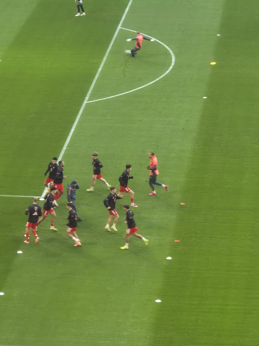 LetsPlayJani's tweet photo. Fazit zum Spiel
Es war kein wirklich gutes Spiel und Pauli hätte das 1:1 komplett verdient. Hoffentlich zeigen wir Mittwoch im Pokal ein besseres Gesicht
#FCBFCSP https://t.co/X73B7U7Pk7