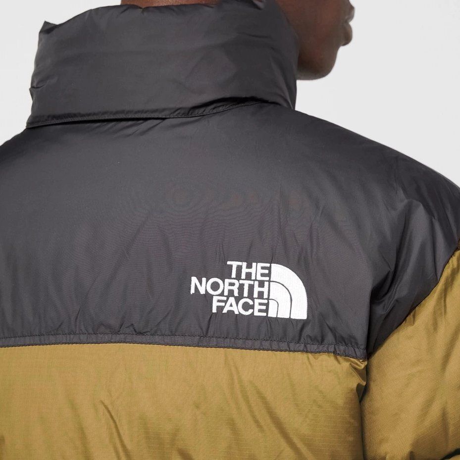 man_savings's tweet image. We&apos;ve just found a couple Puffer Jackets at nearly 50% off👇

Columbia Jacket was £145, now £75 &amp;gt;&amp;gt; tidd.ly/4oamLzh

The North Face 1996 was £315, now £170 &amp;gt;&amp;gt; tidd.ly/4pupbdk

AD