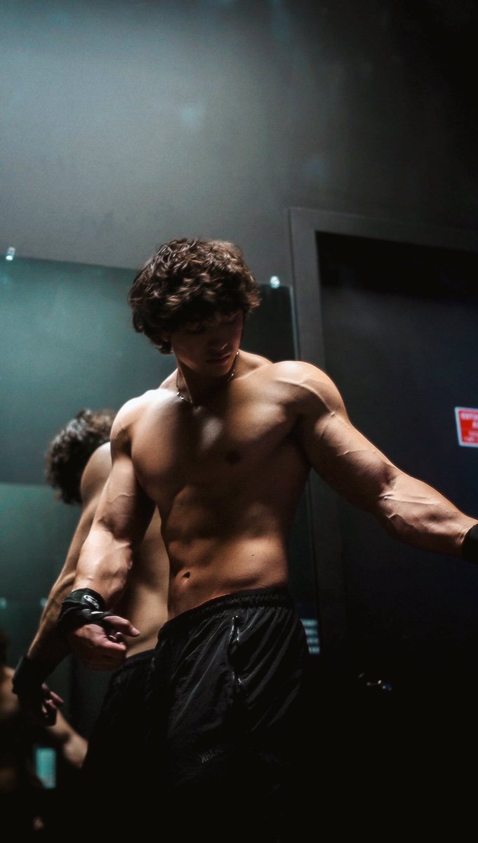 david_diesel24's tweet image. flex