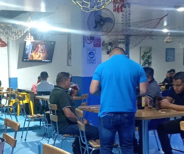 Buenas tardes, donde andan los francos para caerle o q se arma .....