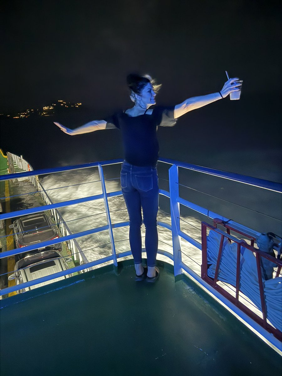 Morticia Addams 🔮 tweet media