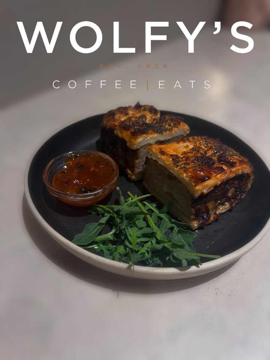 Happy Sunday Wolfpack,

Sausage Roll - delicate dish to enjoy this afternoon. Don't forget to show your NFT to get a % of your order.