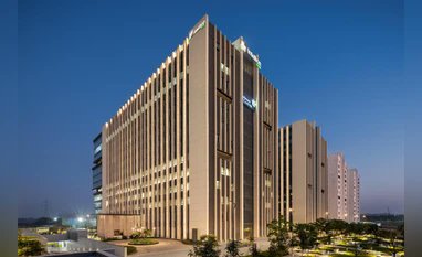 🏢♻️ Tata Realty bags ₹1,280 crore green loan from DBS Bank India

Tata Realty has secured a ₹1,280 crore green loan from DBS Bank India to fund its Intellion Park project in Gurugram — a 2.1 million sq. ft. Grade-A commercial campus with four towers.

🌱 Sustainability