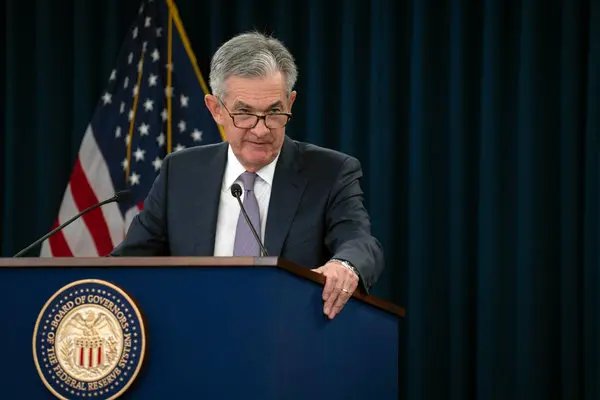 🚨 BREAKING:

Fed Chair Powell is set to step down on December 1, according to reports

Sources say he’ll reveal the decision during an emergency meeting on Monday at 7 PM ET