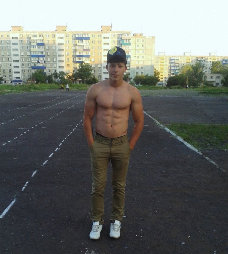 hotrussianguys's tweet image. 