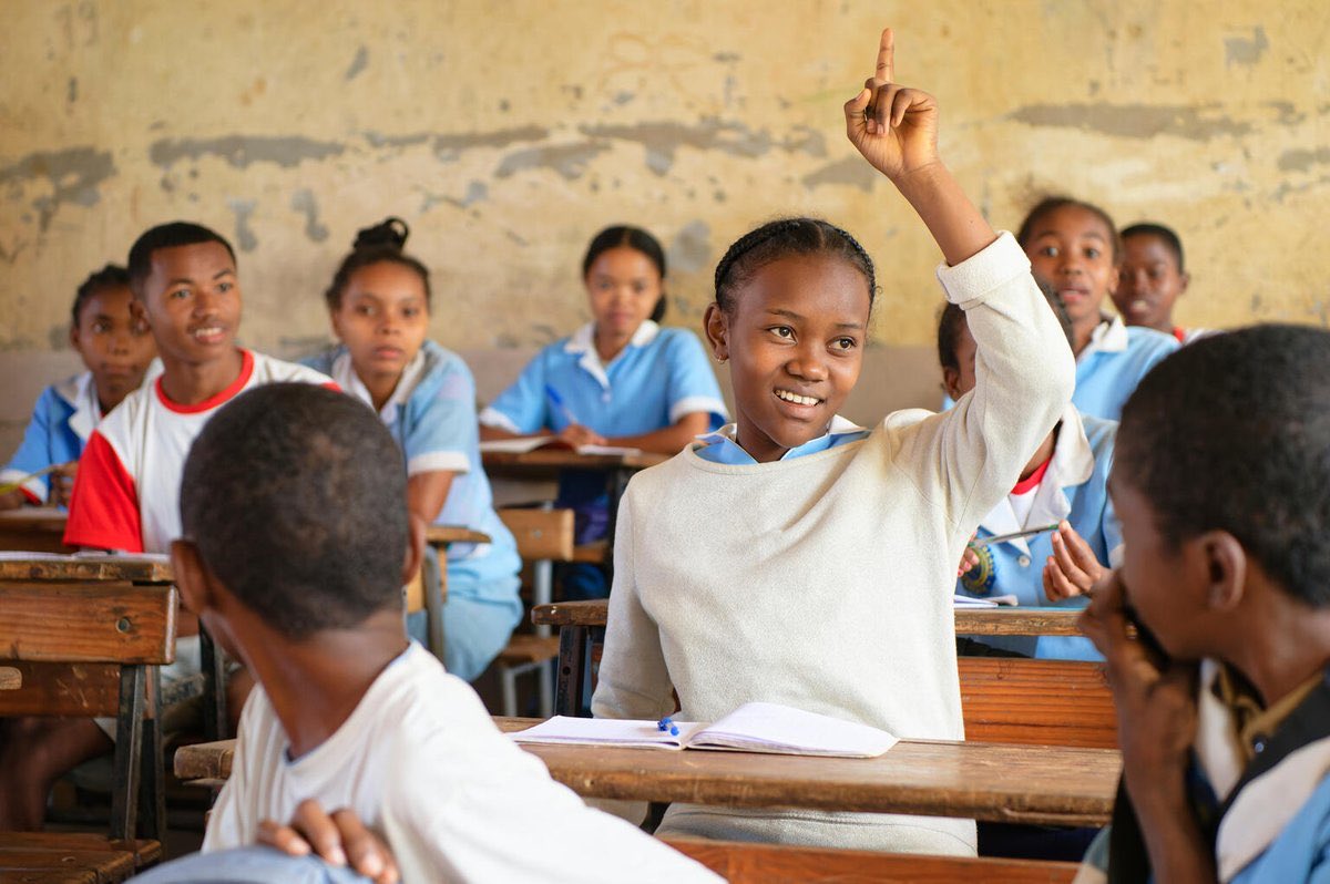 EduCannotWait's tweet image. Learn more about #ECW&apos;s work to make the dreams of crisis-affected girls &amp;amp; boys come true through inclusive #QualityEducation!

Follow us today👇
🧡facebook.com/EduCannotWait
💚instagram.com/EduCannotWait
💛 ecw.exposure.co
❤️bit.ly/34mDsku
🤎threads.net/@educannotwait…