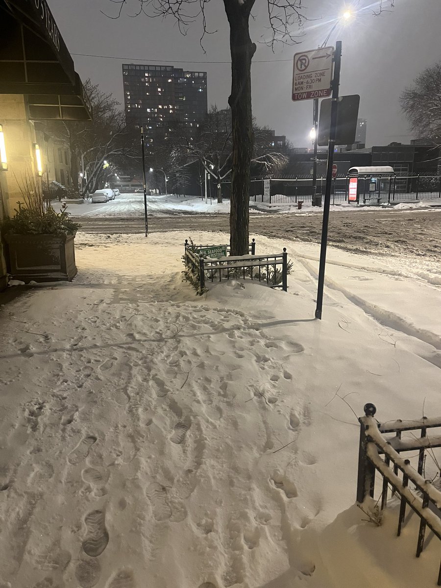 Library2nd's tweet image. ain&apos;t a soul downtown