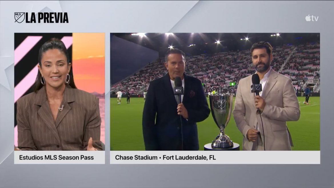 #LaPreviaMLS 🇺🇸 con <a href="/soyantosports/">Antonella González</a>, <a href="/sadovnik1965/">Sammy Sadovnik</a> y <a href="/DiegoDv8/">Diego Valeri</a> por la señal de Apple TV. #MLSCupPlayoffs 🏆