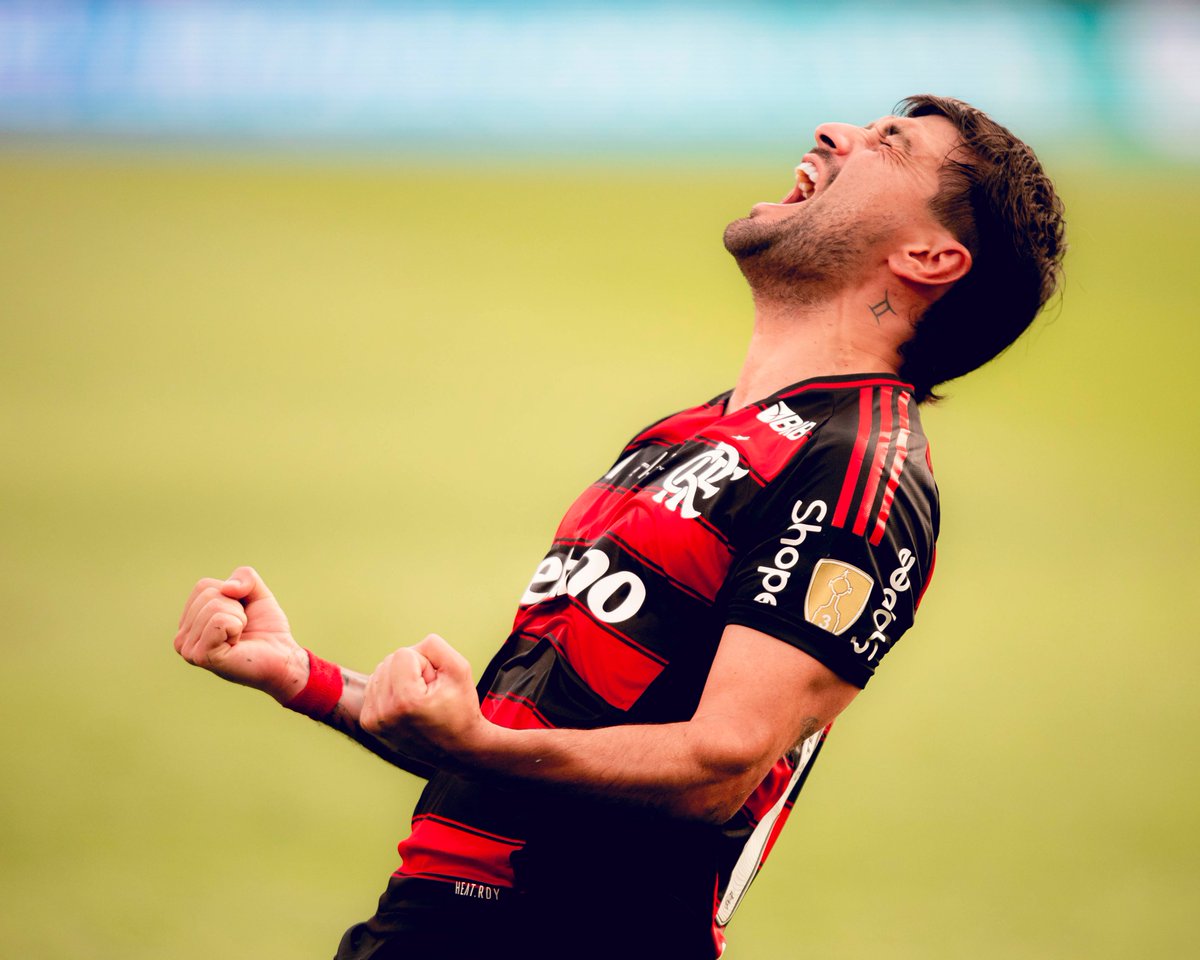 Flamengo_en's tweet image. LEGENDARY.