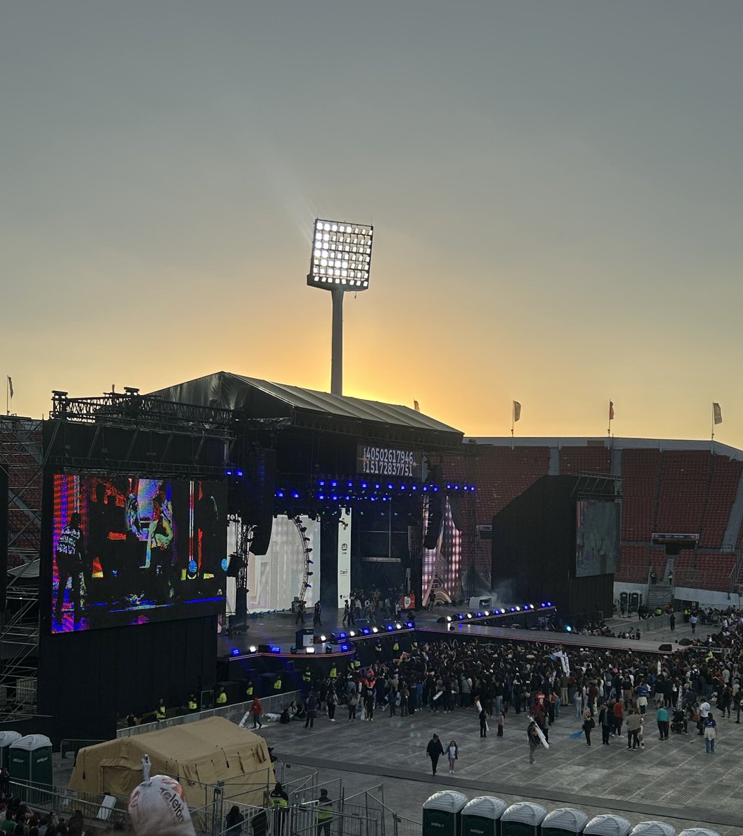 esperando la lucerooo ☝🏻🫶🏽