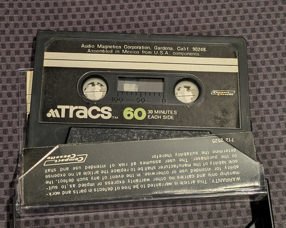 今日のカセットテープはオーディオマグネティクスのTracs60です