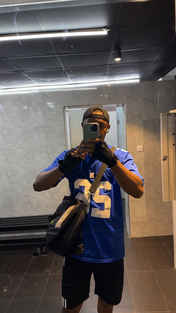 crypt_cm's tweet image. Late night muscle build 🏋️🏼‍♀️🦵🏻💪🏻