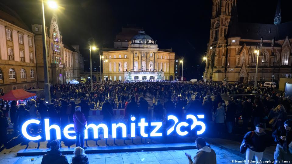 dwnews's tweet image. The eastern German city of Chemnitz finished its year-long run as the European Capital of Culture. The city marked the occasion with a parade.
p.dw.com/p/54V6K