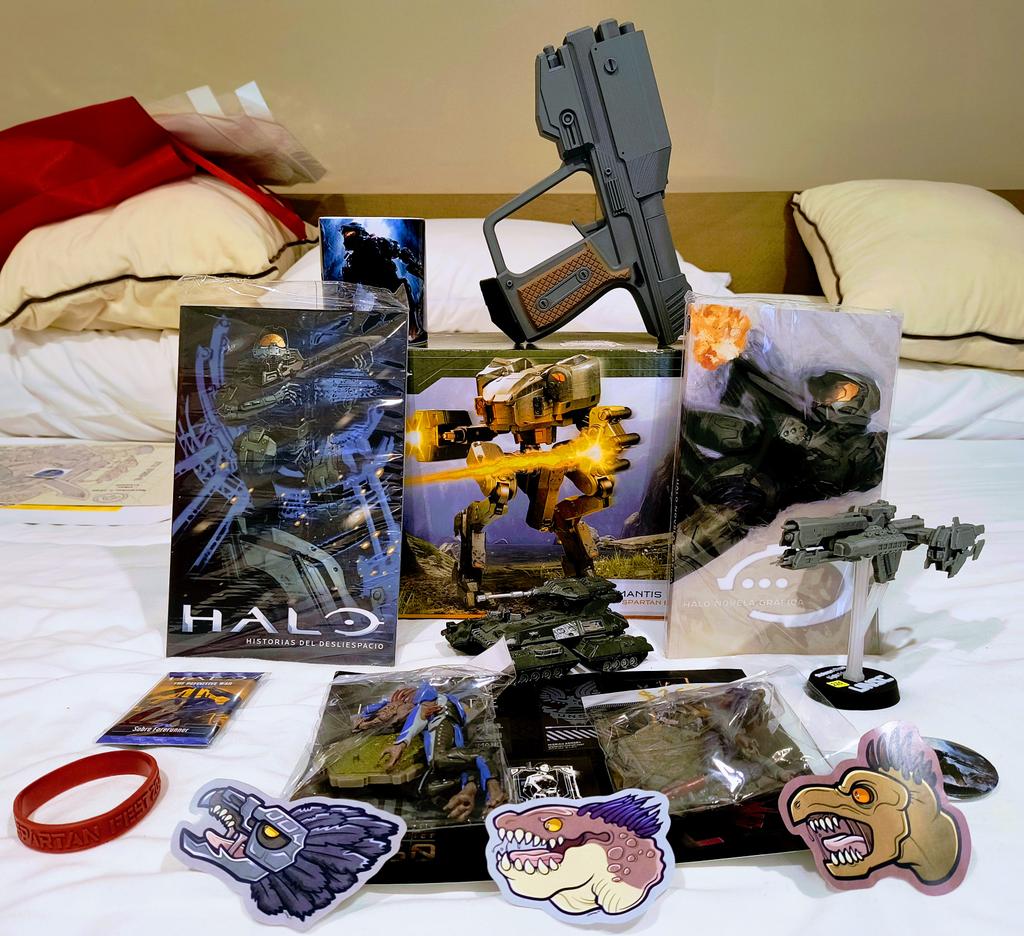 118AngelCR's tweet photo. I really enjoyed this year's Spartan Fest. There were a few strange things, but overall I liked it a lot. I hope there will be even more surprises in future editions of the event. Happy Saturday everyone! 🫡
#Halo #spartanfest https://t.co/R3uEtaGELL