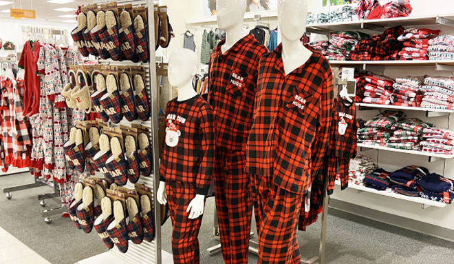 FreeStuffFinder's tweet image. 🤩Black Friday Pajama Deals 
From $4.50: freestufffinder.com/black-friday-p…