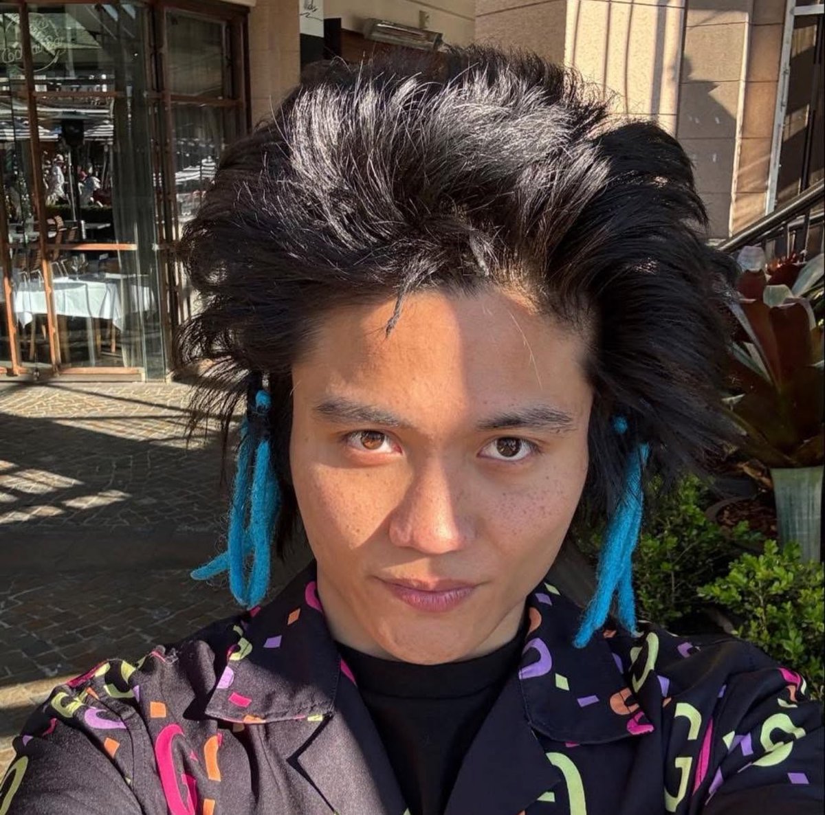 BuzzingPop's tweet image. TYLA on possibly encountering the individual charged with grabbing Ariana Grande at the ‘Wicked: For Good’ premiere at her show in the Philippines:

“If I see that man I’m either running or swinging.”