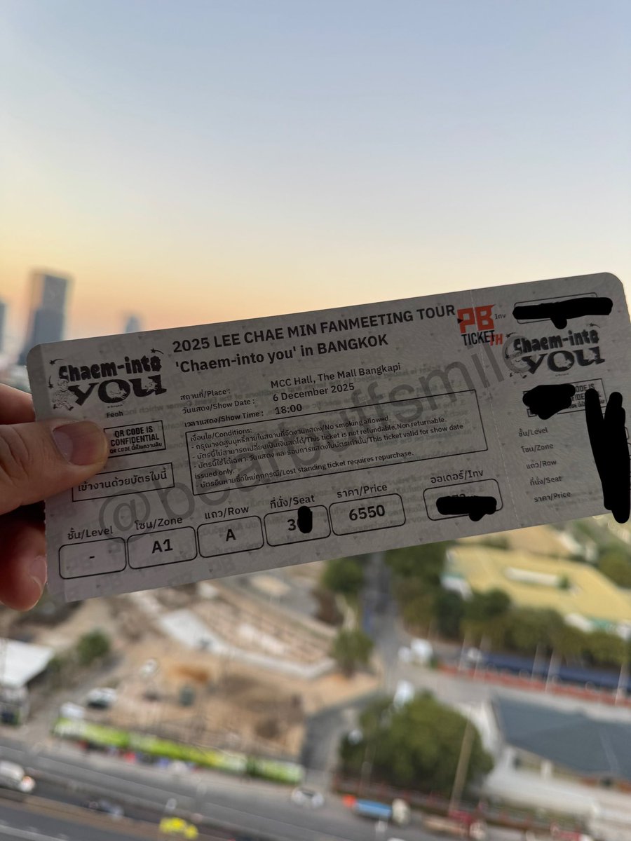 bearbuffsmile's tweet photo. ขายบัตร ลดราคา ‼️
A1 แถว A ตรงกลาง
5,500
(ลดจาก 6,500)

นัดรับ MRT พระราม 9
 #LEECHAEMIN_TOUR_IN_BKK https://t.co/yOoGLCdW2d