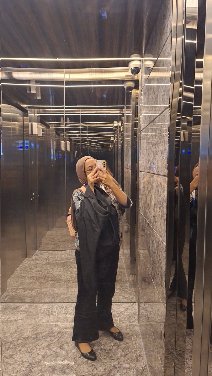 005zip's tweet image. After work.