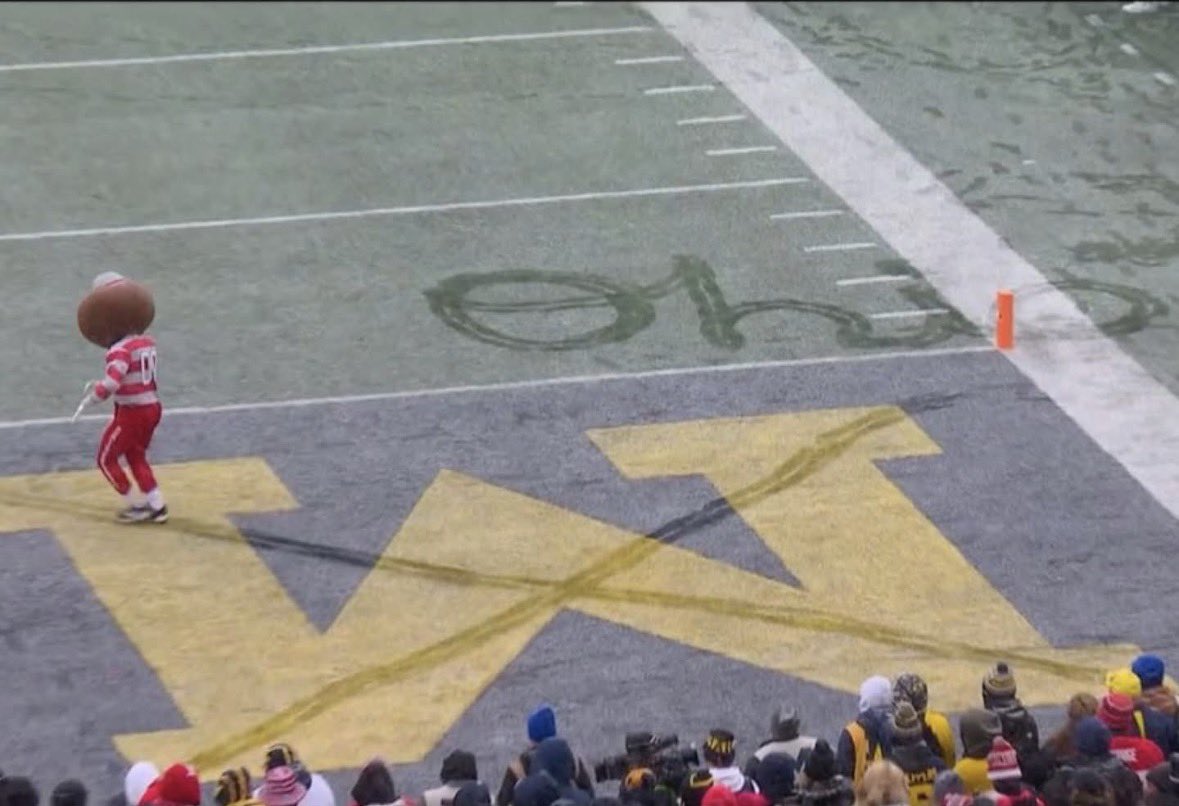 walkonmoose's tweet image. Try to explain to someone who doesn’t watch college football that an acorn-man put an “X” on the letter M on the grass and then proceeded to spell Ohio in cursive